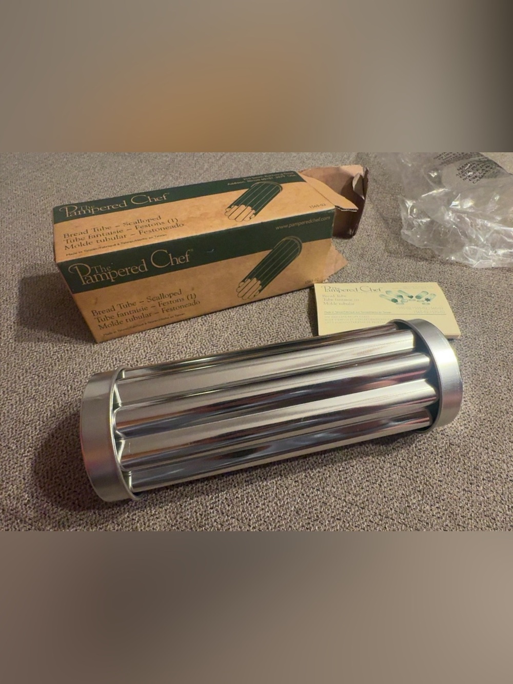 The Pampered Chef Stainless Scalloped Bread Tube - Silver
